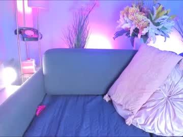 webcam girl littlee33 image #5078348