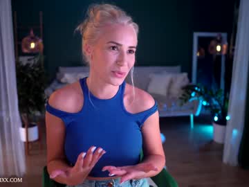 webcam girl provocatrixx image #2860232
