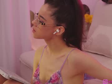 webcam girl taanni_bc image #6223357