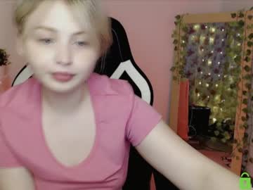 webcam girl shy_blondiee image #3836955