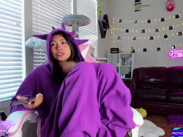 webcam girl violetttflowers image #5478909