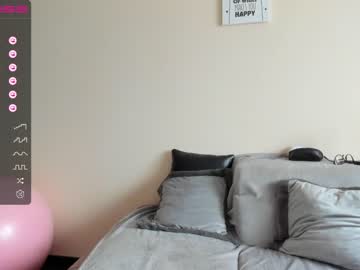 webcam girl emilymilf__ image #4381511