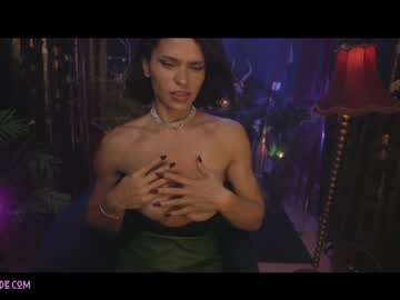 webcam girl lucieoude_ image #2431418