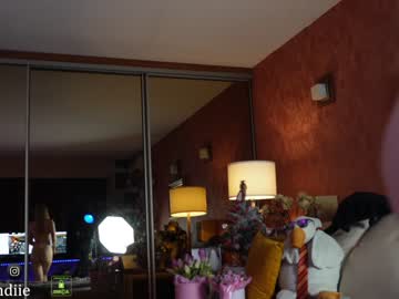 webcam girl bestblondiiecb image #6018789