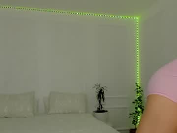 webcam girl rennatha21 image #2678454