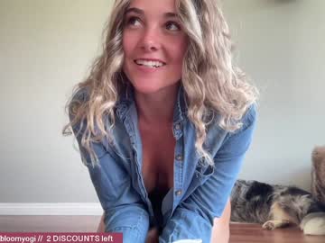 webcam girl bloomyogi image #1804178