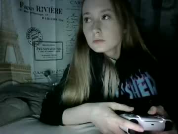 webcam girl petitetinybabe image #5224573