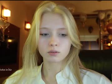 webcam girl bestblondiiecb image #3725983