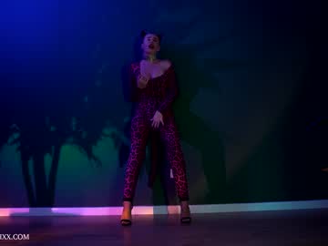 webcam girl provocatrixx image #2996945