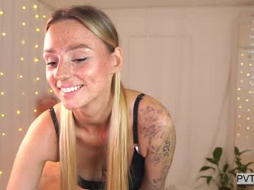 webcam girl artease image #5809481