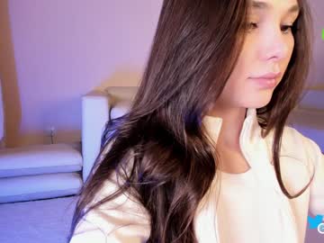 webcam girl hollyextra image #5775215