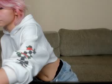 webcam girl karinalin18 image #3702350