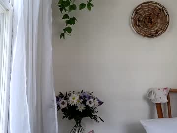 webcam girl littlegreekflower image #5128473