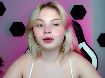 webcam girl shy_blondiee image #3899542