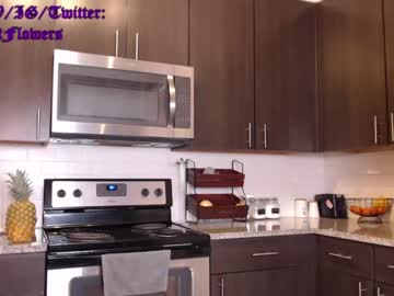 webcam girl violetttflowers image #1668268
