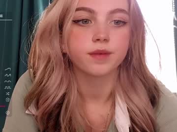 webcam girl small_blondee image #5248622