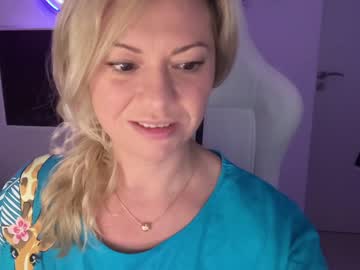 webcam girl kiradivine image #2938444