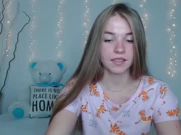 webcam girl little__cherrry image #2501948