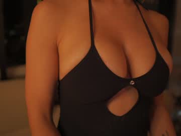 webcam girl honeyco57 image #5942797