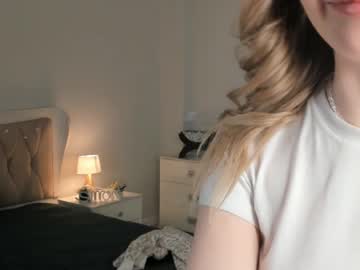 webcam girl tothebottomofonesheart image #6384583