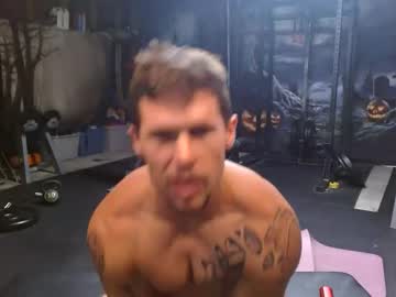 webcam man browneyedmuscleboy32 image #5532315