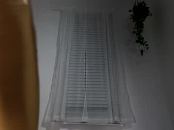 webcam girl littlegreekflower image #5980295