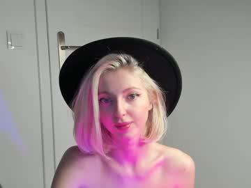 webcam girl yournaughtymiss image #3550303