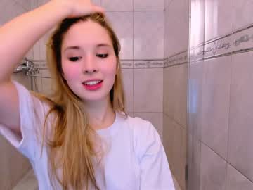 webcam girl milablush image #3275060