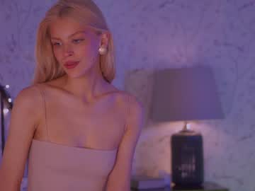 webcam girl _2strangers image #1856205