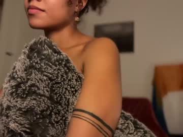 webcam girl lady_episteme image #3472276