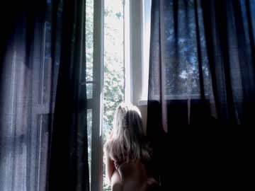 webcam girl amourvenenum image #2353915