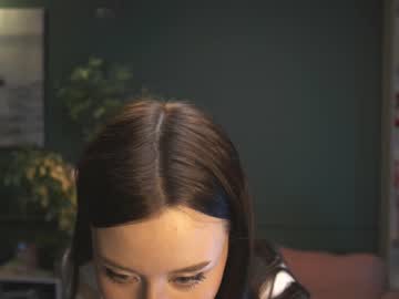 webcam girl ella_knockers_xl image #1242549