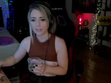 webcam girl kimilee22 image #5215045