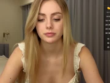 webcam girl sky_magic image #5621445