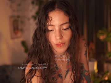 webcam girl effylowell_ image #4650922