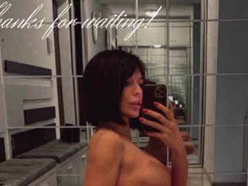 webcam girl ingridblondy94 image #2339575