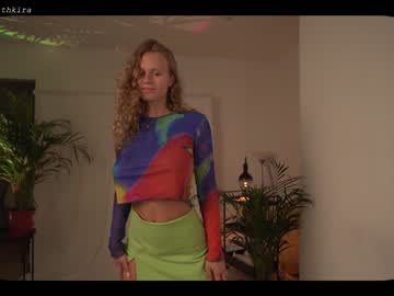 webcam girl chillwithkira image #2458578