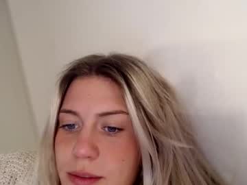 webcam girl bambis_honeypot image #900565