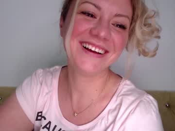 webcam girl kiradivine image #2005961
