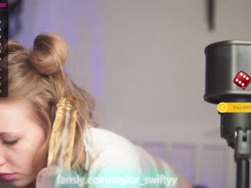 webcam girl _taylor_swift image #1639960