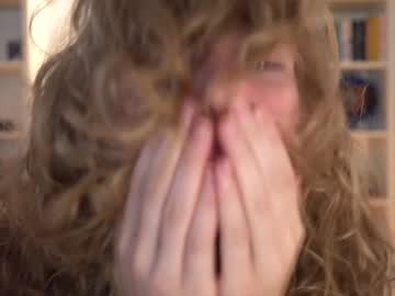 webcam girl sistinehashands image #2873393