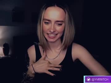 webcam girl _yvie_ image #4698453