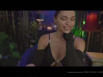 webcam girl lucieoude_ image #2595877