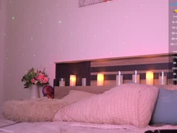 webcam girl sweetkira555 image #4588711
