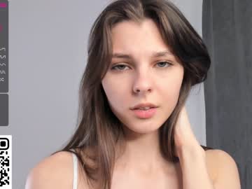 webcam girl peek_in_my_window image #6007079