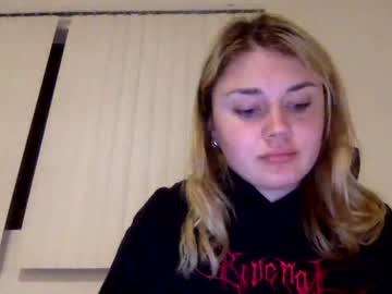 webcam girl cassidyyqueen image #4294877