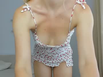 webcam girl rennatha21 image #2075220