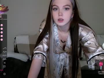 webcam girl small_blondee image #5564566