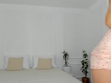 webcam girl rennatha21 image #2470381