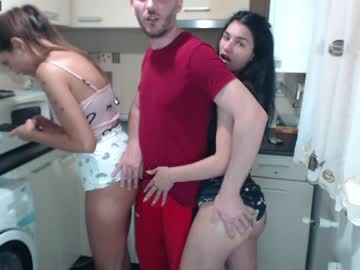 webcam couple maya_and_guests image #4465975
